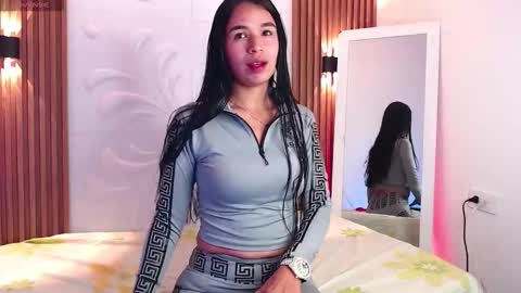 Snapshot of adara_bms chatting on 09/15/25, 12:05 EIMY online show from 09/15/25, 12:05