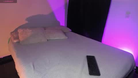 Snapshot of adara_evanss chatting on 12/20/25, 01:34 Adara online show from 12/20/25, 01:34