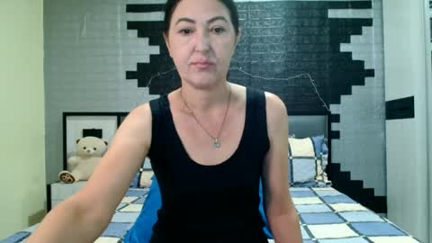 Snapshot of adaveraa chatting on 06/25/26, 09:36 AdaVeraa online show from 06/25/26, 09:36