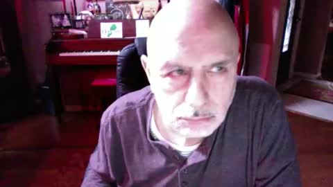 add_me_2 online show from 12/17/25, 06:36