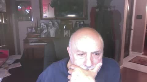 add_me_2 online show from 04/14/26, 04:51