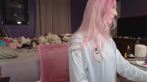 Snapshot of addibabeee chatting on 01/19/25, 01:00 Addibabeee online show from 01/19/25, 01:00