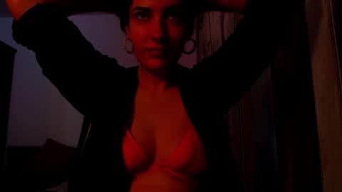 amy        online show from 10/10/25, 02:16