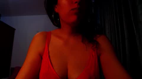 Snapshot of addicted2uts chatting on 04/17/26, 11:02 amy online show from 04/17/26, 11:02