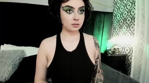 Ade  online show from 10/21/25, 08:09