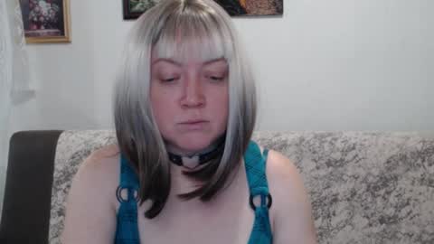 Snapshot of adel_redhead_ chatting on 02/08/26, 10:29 Adel online show from 02/08/26, 10:29