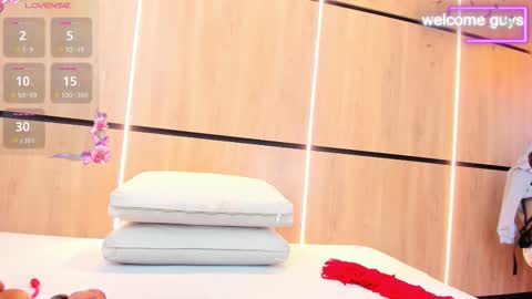 Snapshot of adela_chase chatting on 10/21/25, 02:45 adela chase online show from 10/21/25, 02:45