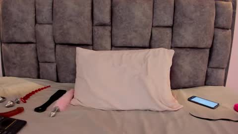 adela online show from 10/17/25, 05:32