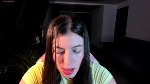 Snapshot of adela_parker chatting on 05/04/26, 01:01 Adela Parker online show from 05/04/26, 01:01