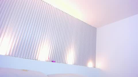 Snapshot of adelaine_brow chatting on 11/06/25, 08:54 Adelaine Brow online show from 11/06/25, 08:54