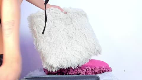 Adela Rangel START Mon to Sat from 3pm - 9pm COL time online show from 01/19/25, 09:02