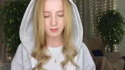 Snapshot of adele_armas chatting on 02/17/25, 12:54 Adele online show from 02/17/25, 12:54