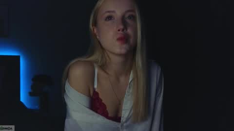 Adele online show from 09/08/25, 09:36