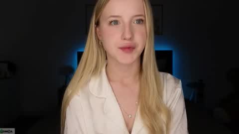 Adele online show from 02/04/26, 08:58