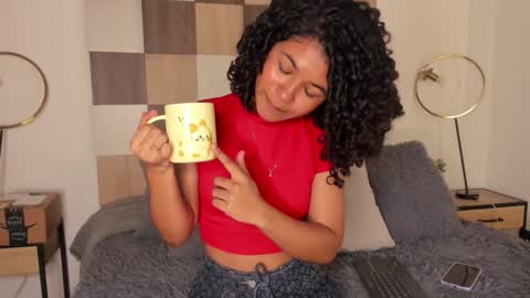 Andrea online show from 01/05/25, 06:02