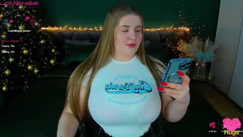 Snapshot of adele_sugar chatting on 12/30/24, 04:53 Your Adele online show from 12/30/24, 04:53