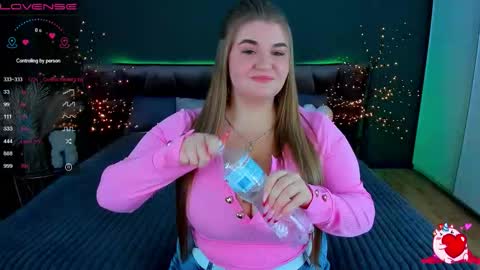 Snapshot of adele_sugar chatting on 11/07/25, 02:33 Your Adele online show from 11/07/25, 02:33