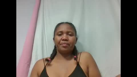 Snapshot of adelealy chatting on 10/31/25, 06:53 adelealy online show from 10/31/25, 06:53