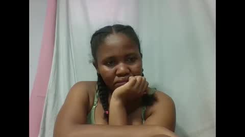 Snapshot of adelealy chatting on 11/02/25, 07:11 adelealy online show from 11/02/25, 07:11