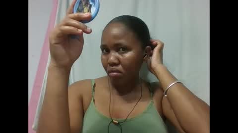 Snapshot of adelealy chatting on 11/05/25, 02:22 adelealy online show from 11/05/25, 02:22