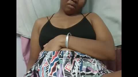 Snapshot of adelealy chatting on 11/23/25, 07:35 adelealy online show from 11/23/25, 07:35