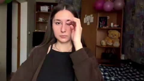 Snapshot of adeleapel chatting on 03/06/26, 09:06 Poly online show from 03/06/26, 09:06