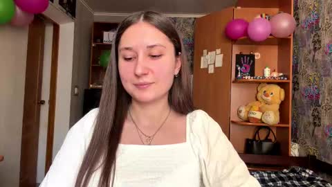 Snapshot of adeleapel chatting on 03/17/26, 12:19 Poly online show from 03/17/26, 12:19