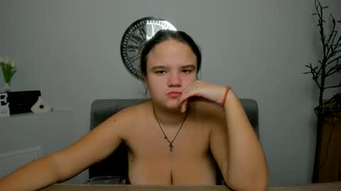 adelecruzz online show from 11/16/25, 01:06