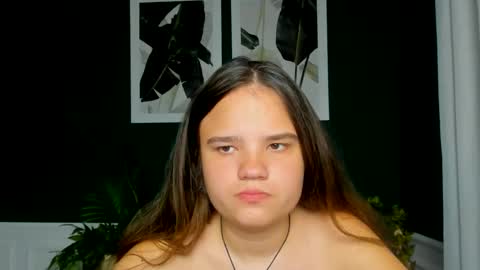 Snapshot of adelecruzz chatting on 05/08/26, 11:59 adelecruzz online show from 05/08/26, 11:59