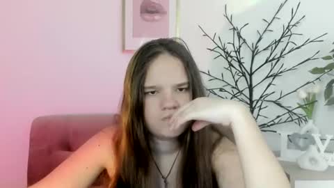 Snapshot of adelecruzz chatting on 05/22/26, 12:00 adelecruzz online show from 05/22/26, 12:00
