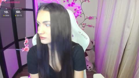 Snapshot of adeleluu chatting on 11/25/25, 01:38 Adel online show from 11/25/25, 01:38