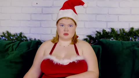 adelemoor online show from 12/12/24, 09:15