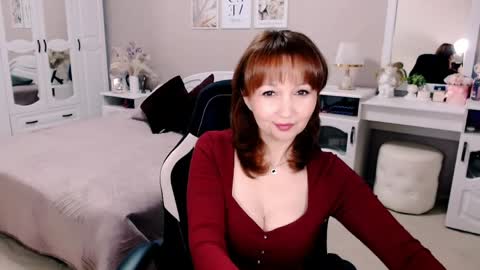 Snapshot of adelemoran chatting on 05/29/26, 07:45 AdeleMoran online show from 05/29/26, 07:45