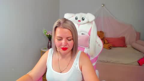 AdeleRavelle online show from 07/07/26, 07:23