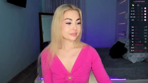 Snapshot of adeleroberts chatting on 02/08/25, 02:36 Adele online show from 02/08/25, 02:36