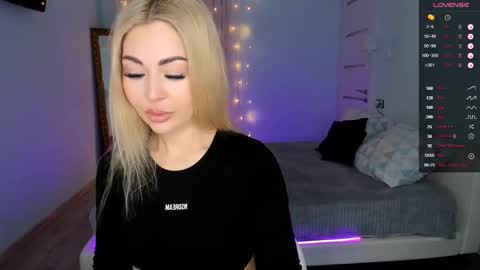 Snapshot of adeleroberts chatting on 02/10/25, 02:08 Adele online show from 02/10/25, 02:08