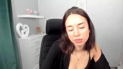 Adele online show from 02/27/26, 06:46