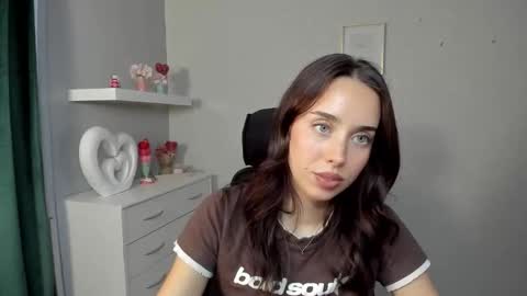 Adele online show from 04/17/26, 06:05