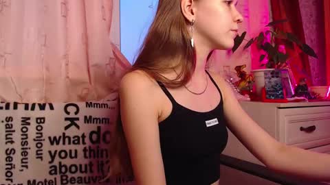 Lina online show from 01/25/25, 12:47