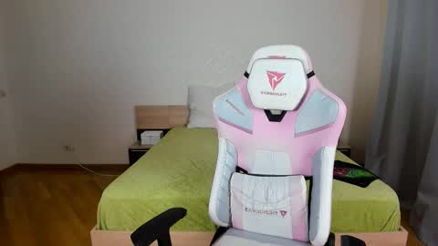 Adelina online show from 11/29/25, 09:34