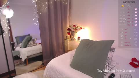 Snapshot of adelina_shine chatting on 02/03/25, 02:25 Im Adelina . See you.... online show from 02/03/25, 02:25