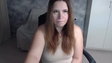 adelinalawson online show from 11/25/25, 10:26