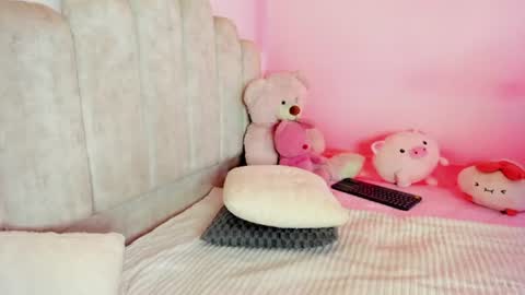 Snapshot of adeline1__ chatting on 06/26/26, 03:16 dahia online show from 06/26/26, 03:16