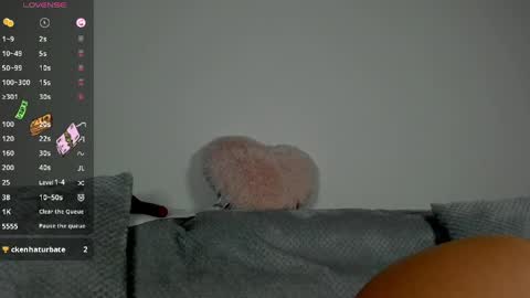 Snapshot of adeline_reilly chatting on 03/31/26, 09:15 adeline_reilly online show from 03/31/26, 09:15