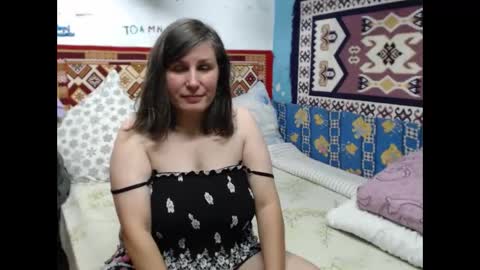 Larisa online show from 09/18/25, 10:39