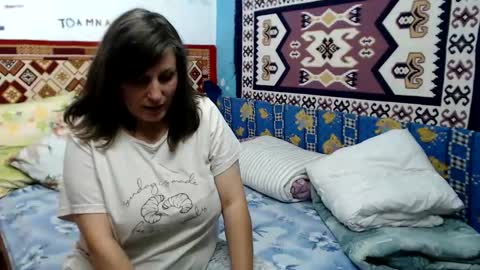 Larisa online show from 10/03/25, 11:07