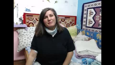 Larisa online show from 10/06/25, 07:39