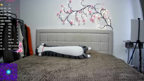 Snapshot of adelinehaefner chatting on 04/01/26, 03:09 Anna online show from 04/01/26, 03:09