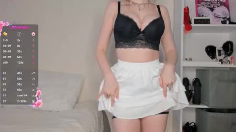 adelins_peach online show from 01/15/26, 11:04