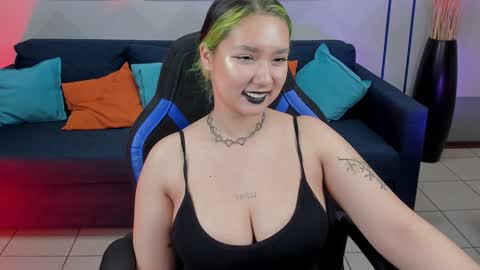 Snapshot of adellenebrown chatting on 12/04/24, 10:08 Adelina online show from 12/04/24, 10:08